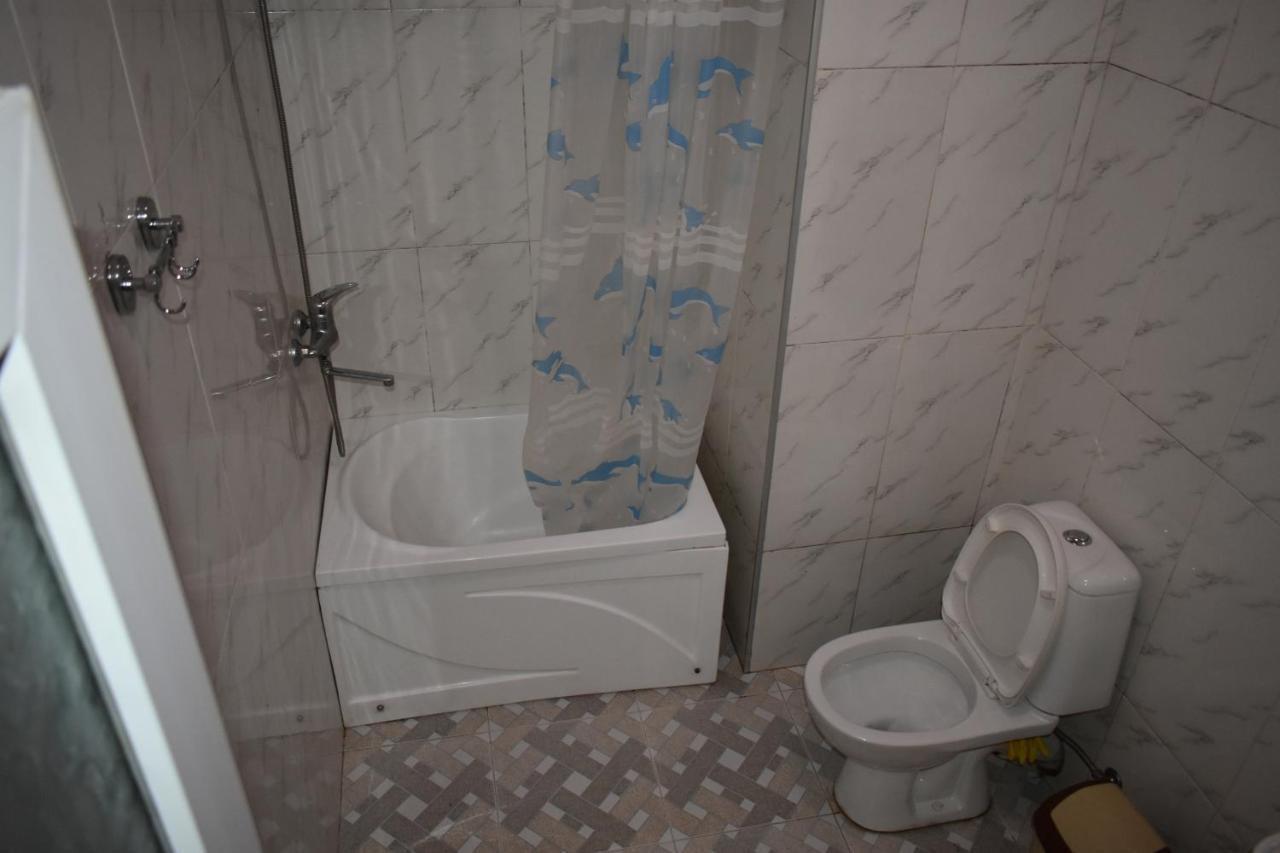 Ucha'S Apartment Μπατούμι Εξωτερικό φωτογραφία