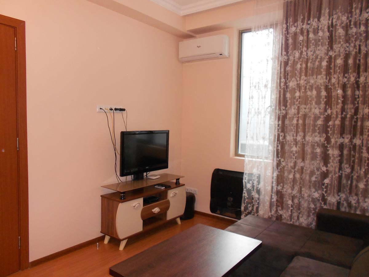 Ucha'S Apartment Μπατούμι Εξωτερικό φωτογραφία