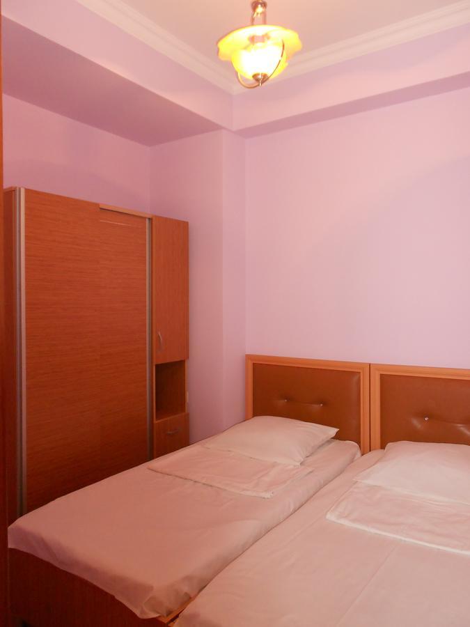 Ucha'S Apartment Μπατούμι Εξωτερικό φωτογραφία