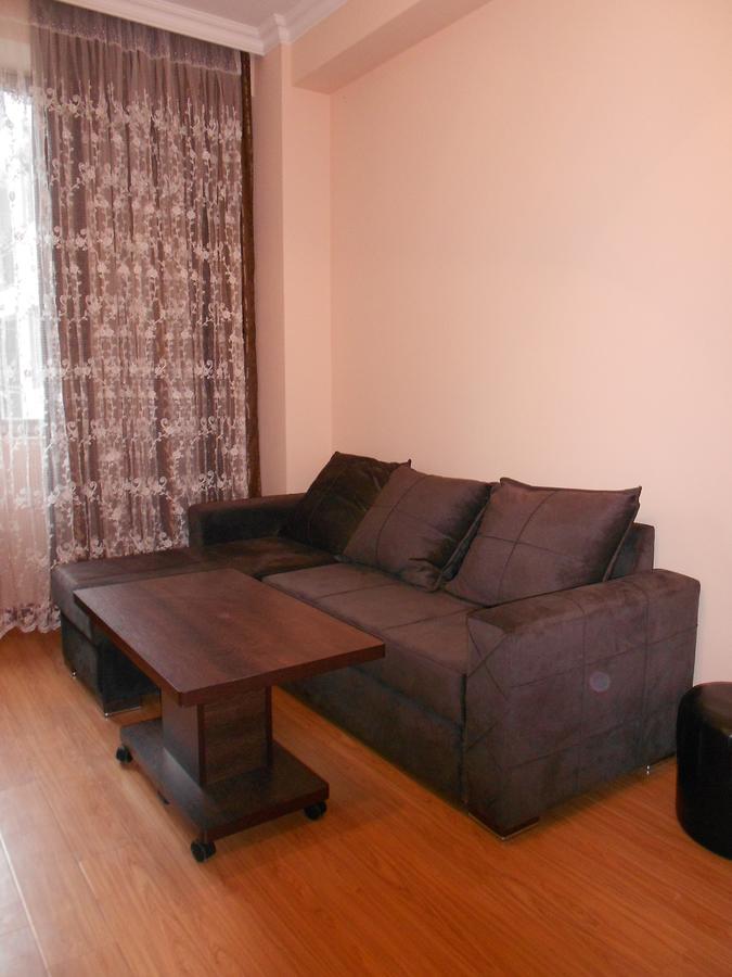 Ucha'S Apartment Μπατούμι Εξωτερικό φωτογραφία
