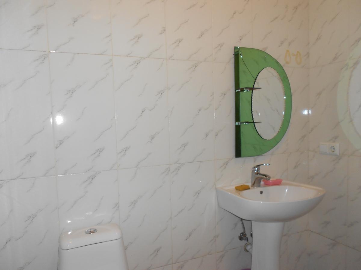 Ucha'S Apartment Μπατούμι Εξωτερικό φωτογραφία