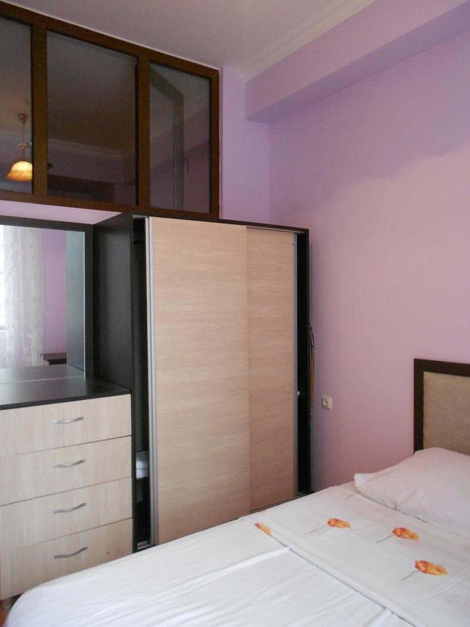 Ucha'S Apartment Μπατούμι Εξωτερικό φωτογραφία
