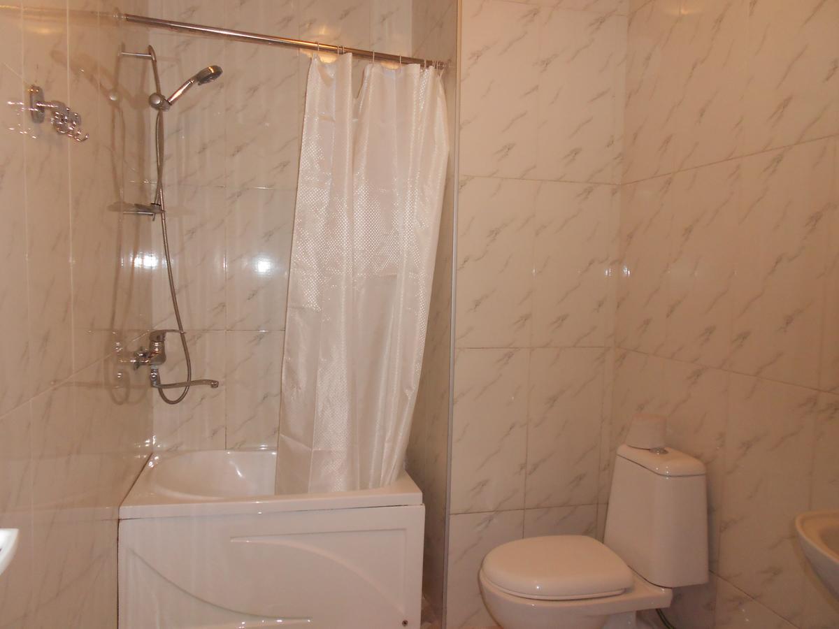 Ucha'S Apartment Μπατούμι Εξωτερικό φωτογραφία
