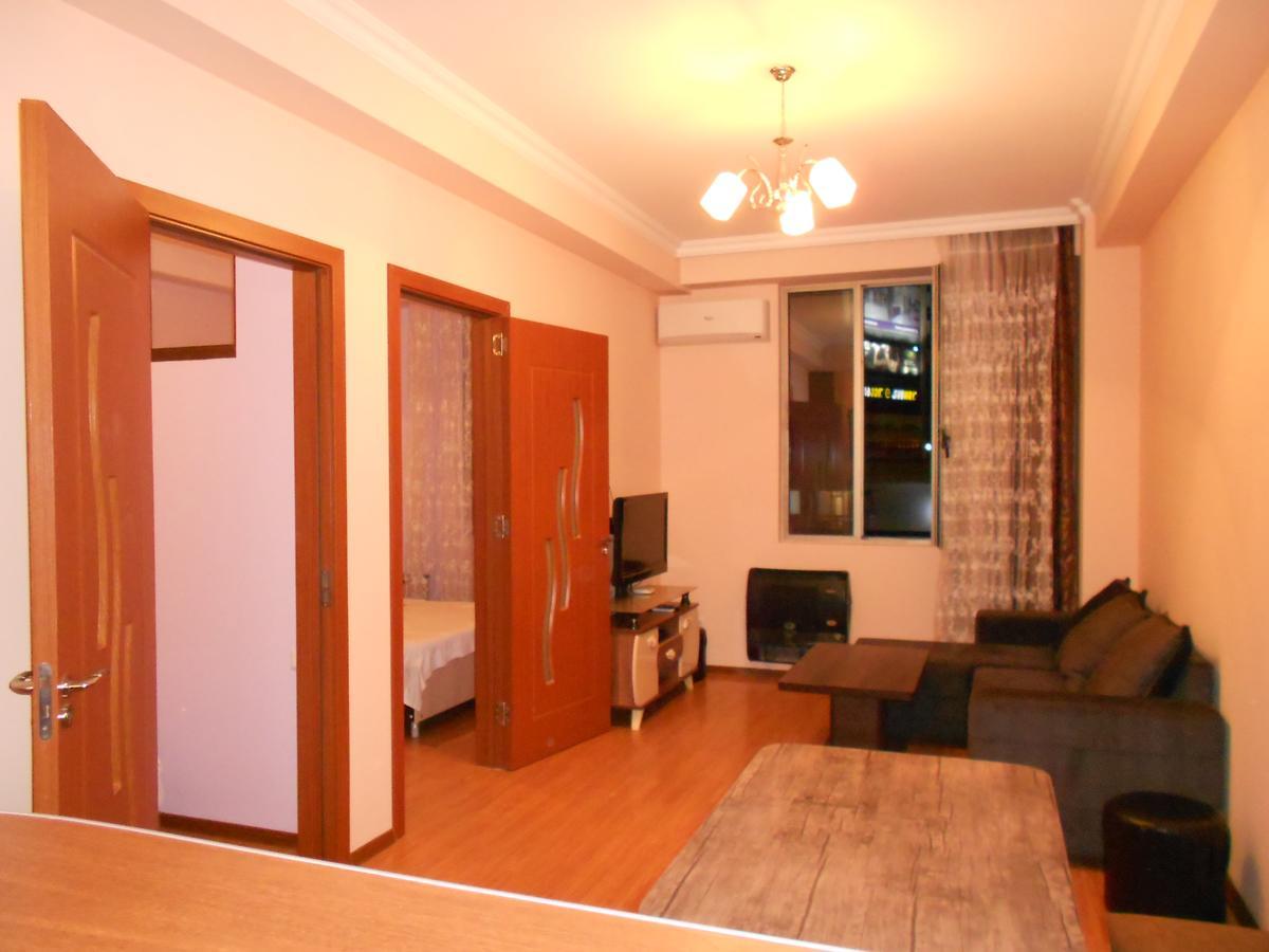 Ucha'S Apartment Μπατούμι Εξωτερικό φωτογραφία